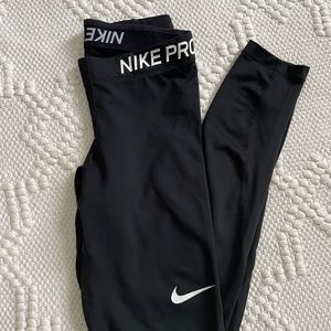 Like New Nike Pro Leggings